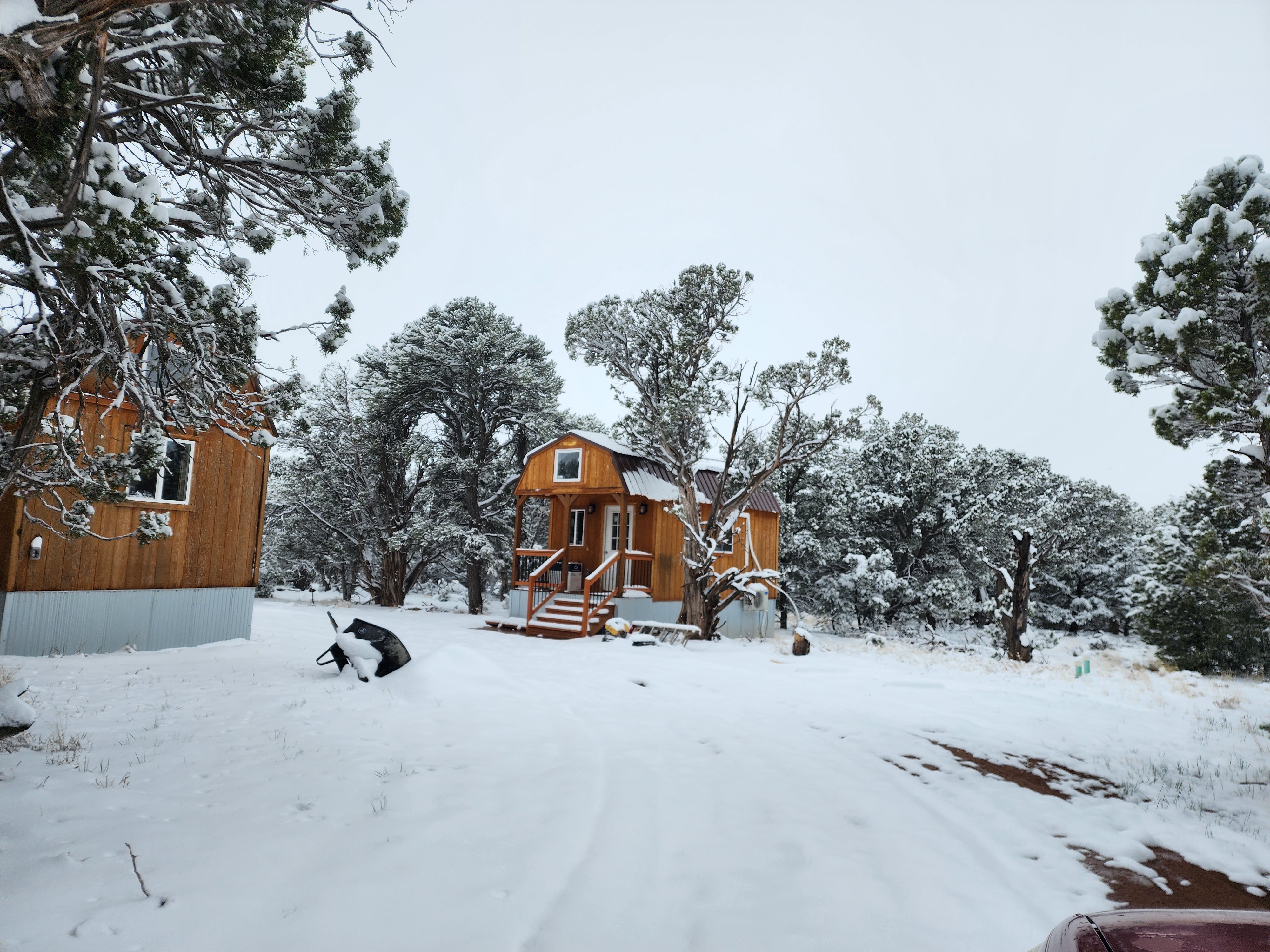 Peach Cabin in snow - winter rental getaway in Monticello UT